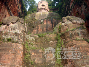 世界文化遺産　楽山大仏日帰り観光