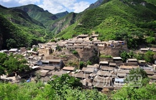 川底下村3
