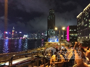 香港 オープントップバス 夜景観賞 + 女人街