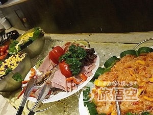 香港 2019年 新年 花火大会 鑑賞ディナークルーズ