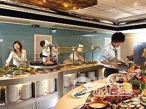 香港 2019年 新年 花火大会 鑑賞ディナークルーズ