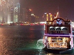 香港 2019年 新年 花火大会 鑑賞ディナークルーズ